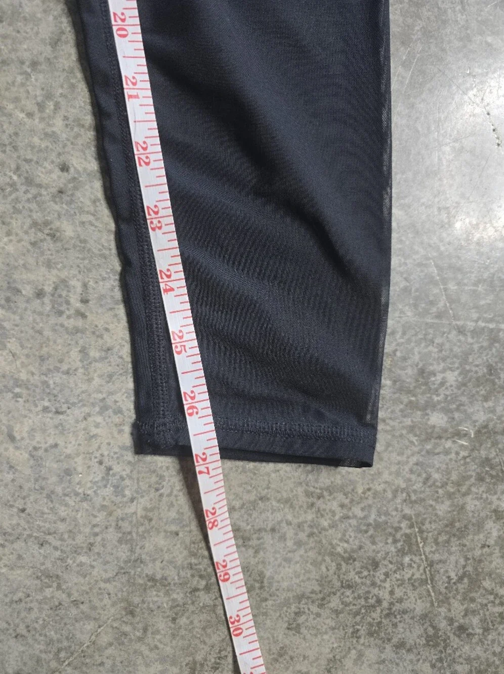 ALO Yoga Black Mesh Leggings Medium